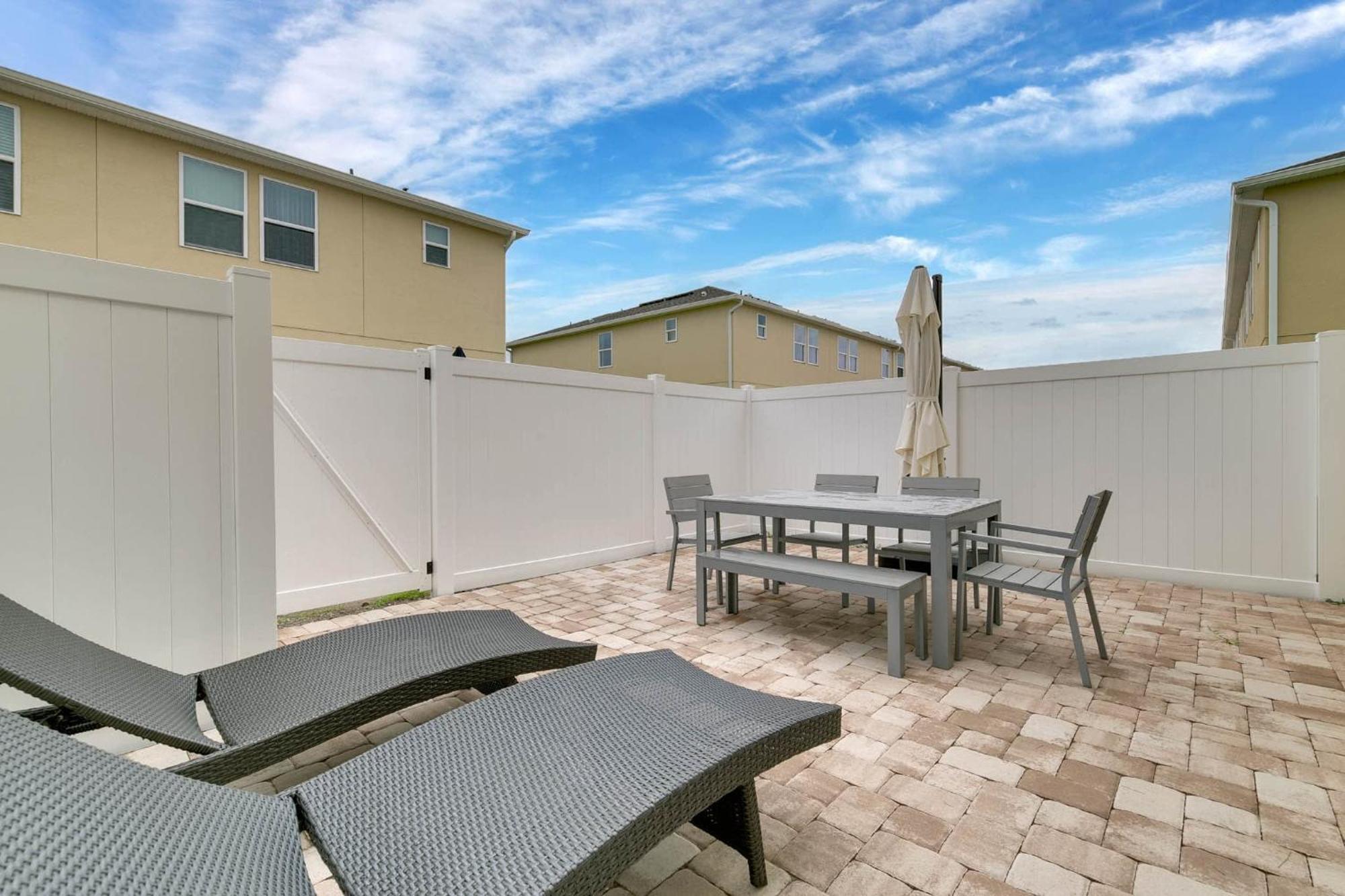 Four Bedrooms Townhome 5116 كيسيمي المظهر الخارجي الصورة